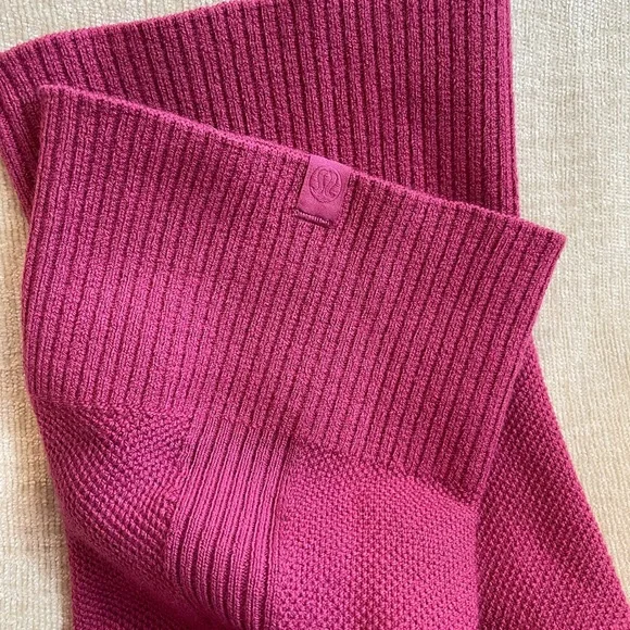 NEW Lululemon convertible Leg Warmers - Picture 11 of 14